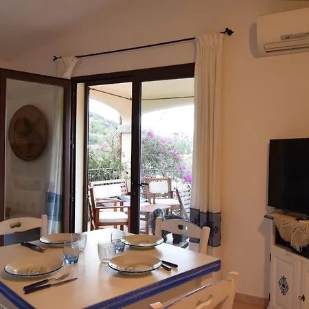 Casa Irene With Balcony In Apartment Budoni